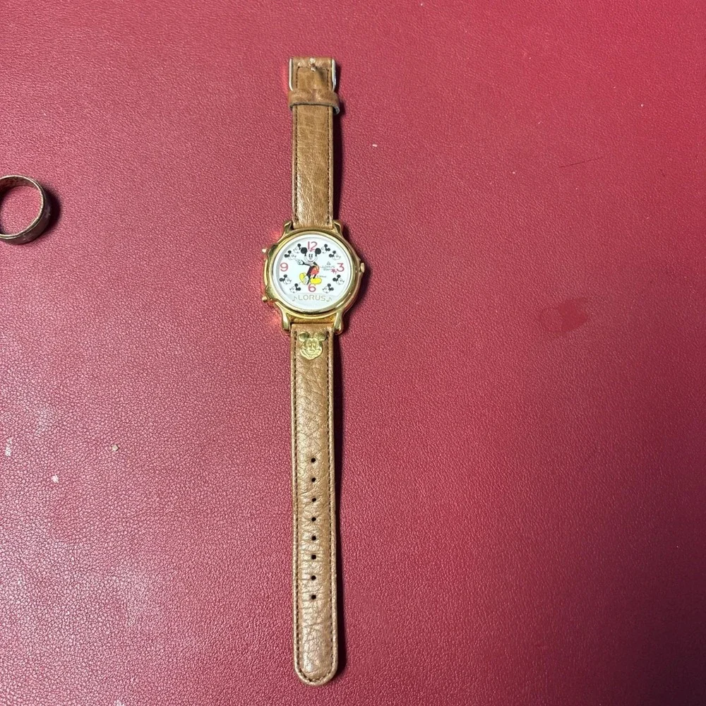 Disney Mickey Mouse Lorus V422 0010 It's A Small World Musical Watch Needs Batte